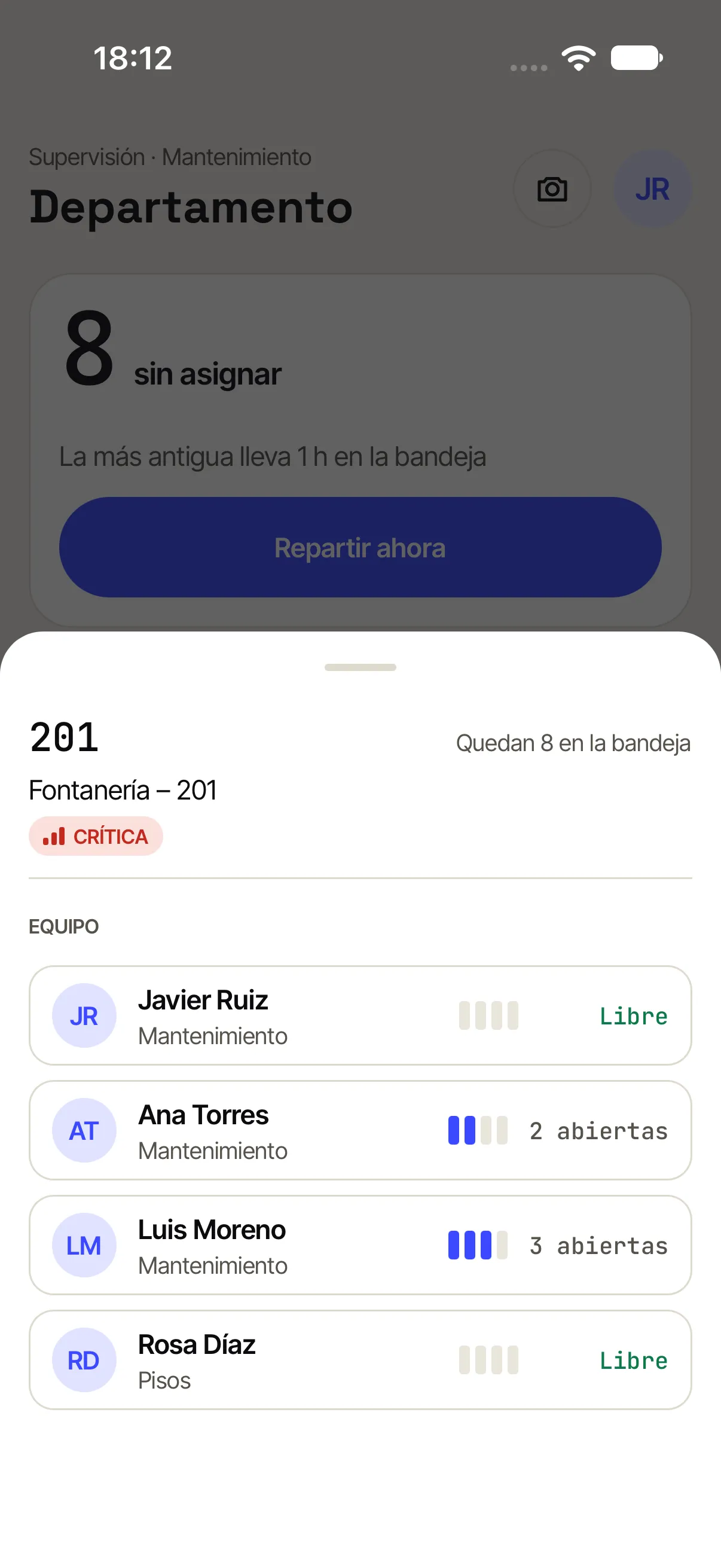 Hoja de repartir: la incidencia de la 201 arriba y el equipo con su carga, los libres marcados